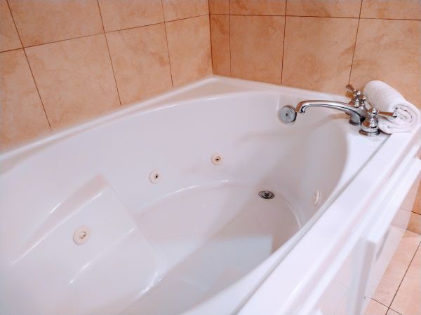 Acrylic Tub Installation in Dallas